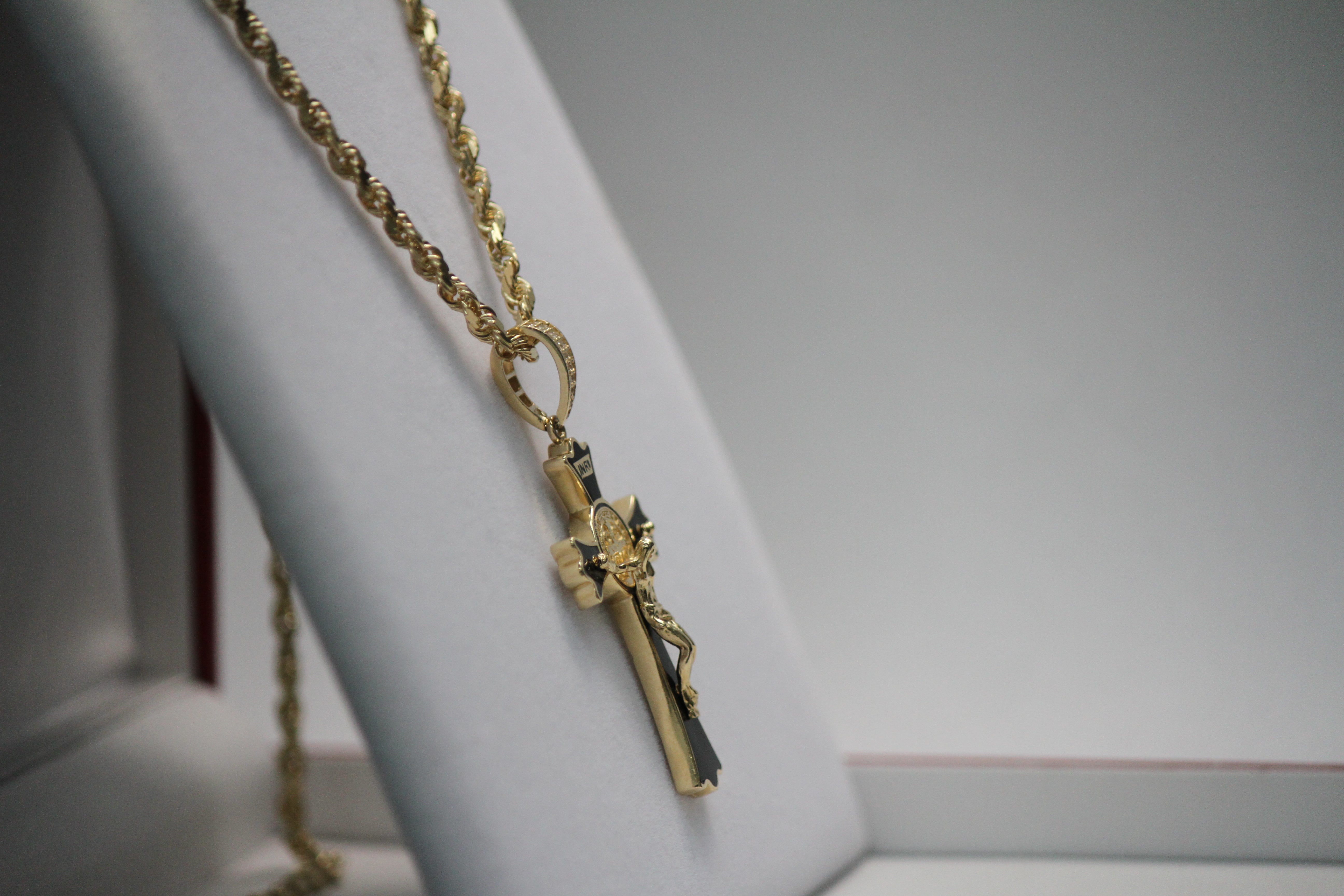 14KT Onix Crucifix C-Z – Ybarra Jewelers