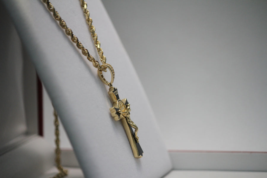 14KT Onix Crucifix C-Z